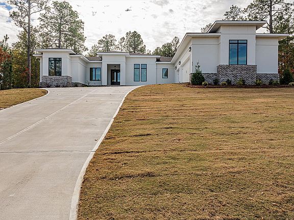 5th image of 621 Callaway Dr