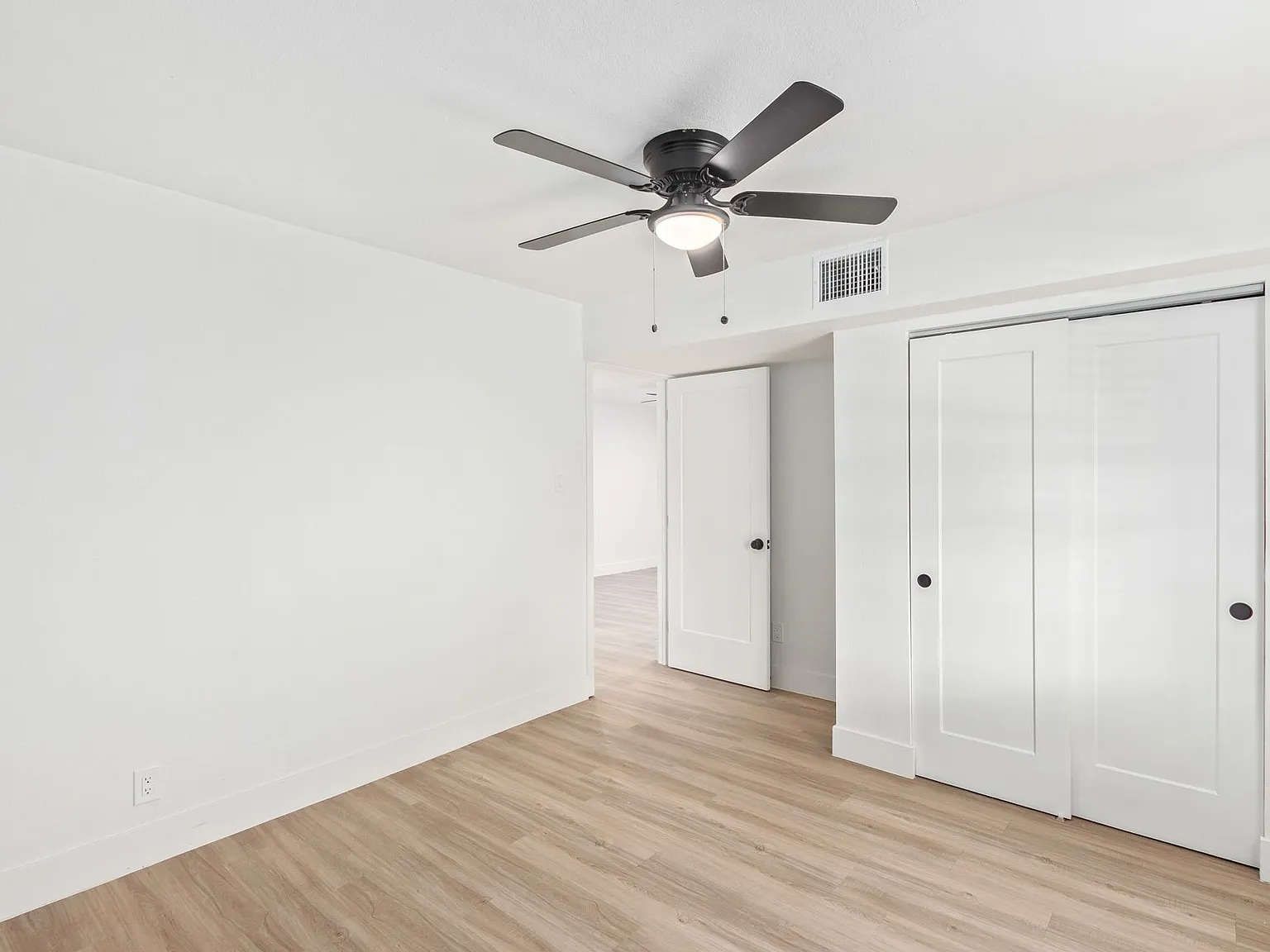 Fully Renovated Unit - Near Downtown Chandler! — Photo 3