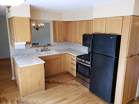 5th image of 1607 S Chesterfield Dr