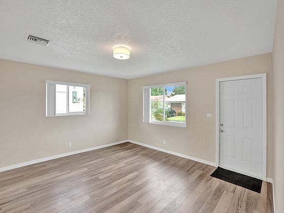 4th image of 4628 NW 44th Street