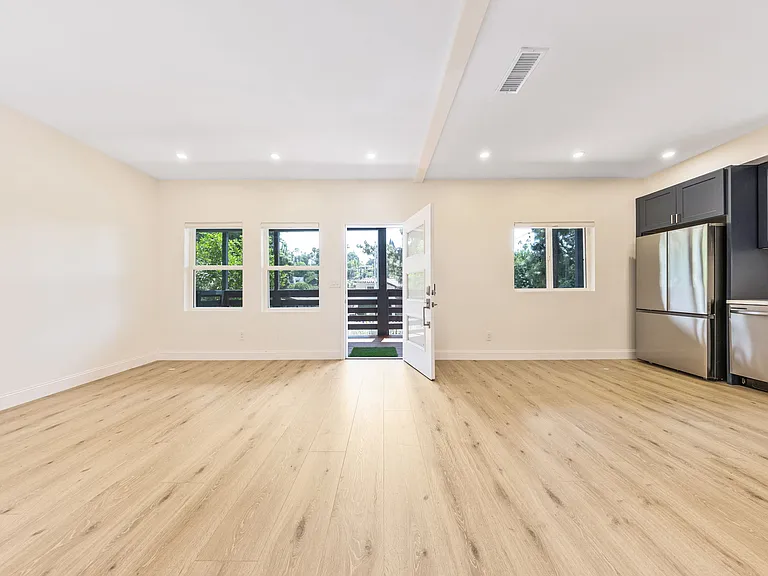 1431 Silver Lake Blvd #1433 — Photo 4