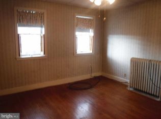71 S 4th St FL 2ND, Hamburg, PA 19526