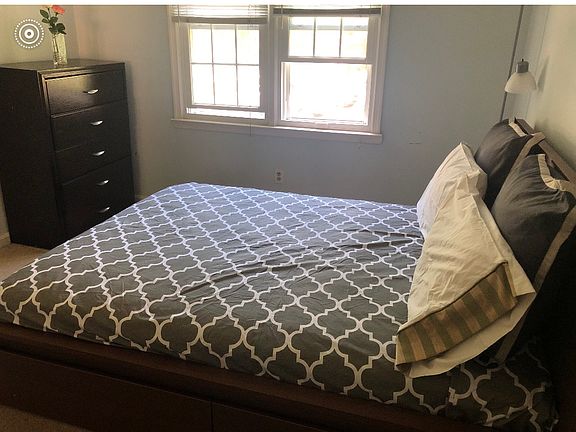 5th image of 6 Honey Brook Ln