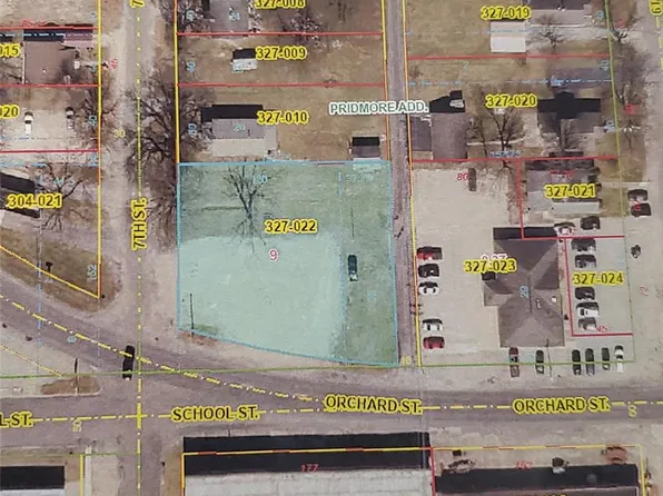 Orchard St, Vandalia, IL 62471