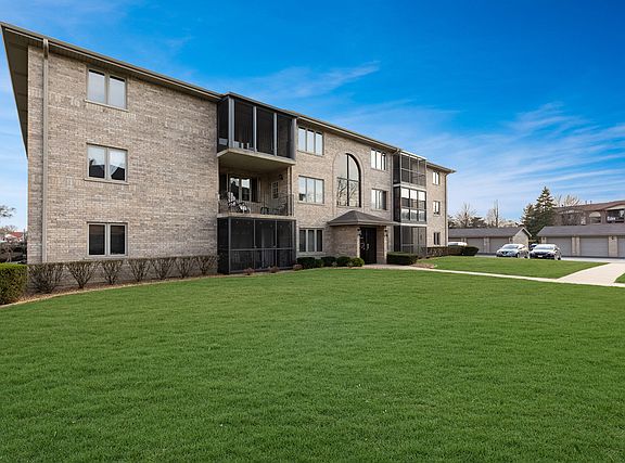 3rd image of 13919 W Leamington Dr Unit 802