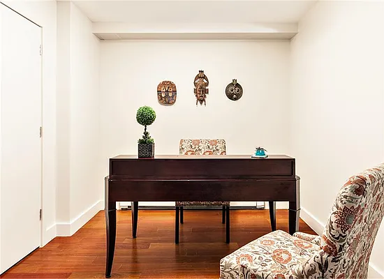 Sold by Warburg | media 22