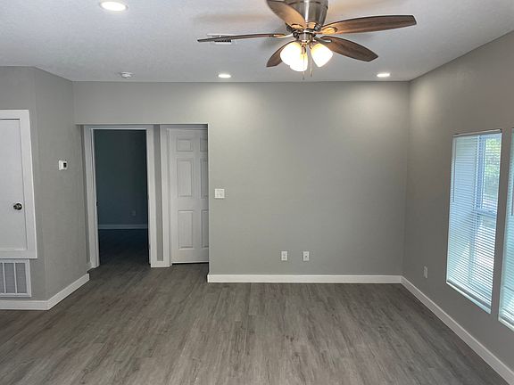 4th image of 371 Cain Ave #3