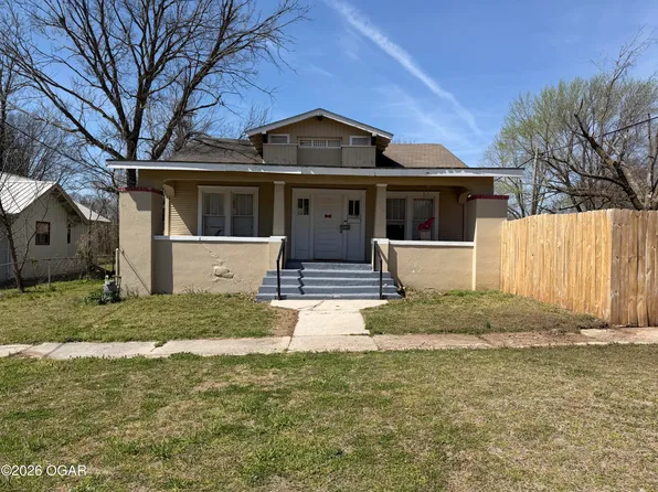 605 Cleveland Ave, Baxter Springs, KS 66713