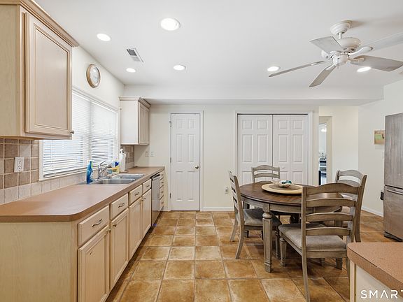 3rd image of 21 Culloden Road