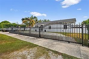 3rd image of 30011 SW 149th Ave