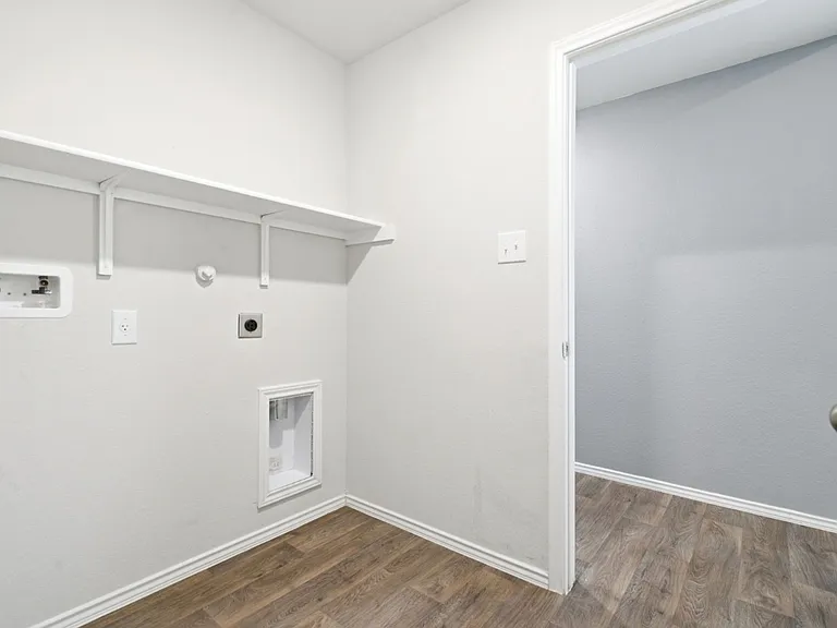 4323 Lake Ritter St — Photo 2