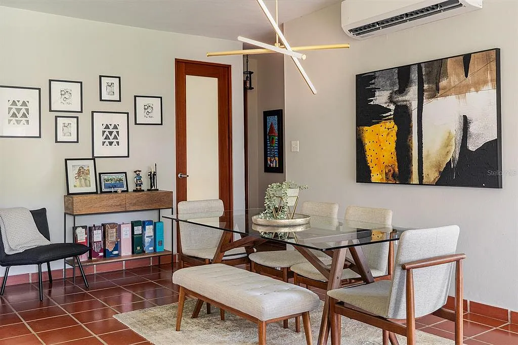3 bed, 2.0 bath, 1600 sqft, $3,000 — Photo 3