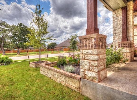 4th image of 317 Alabaster Caverns Dr