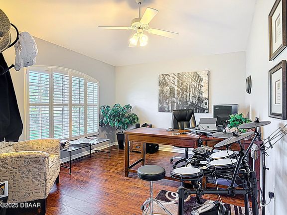 5th image of 1077 Crystal Creek Dr