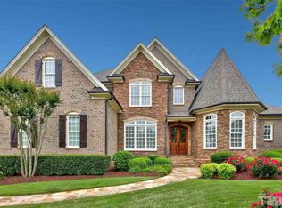 107 Highclere Ln, Cary, NC 27518