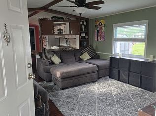 56 Emerald Cir S, Whitmore Lake, MI 48189