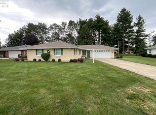 1529 Greenfield Ct, Fremont, OH 43420