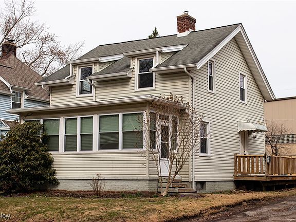 3rd image of 453 S Firestone Blvd
