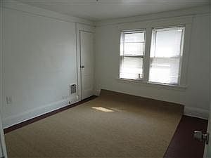 5th image of 416 E 123rd St