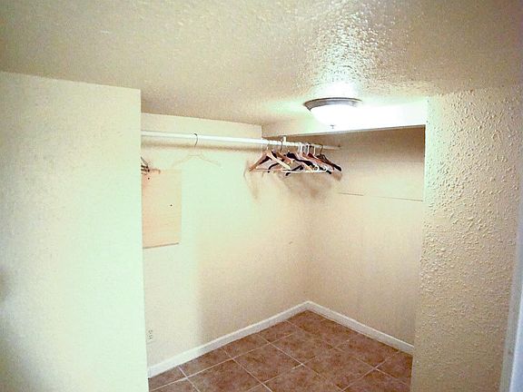 3rd image of 1521 W Nevada Pl