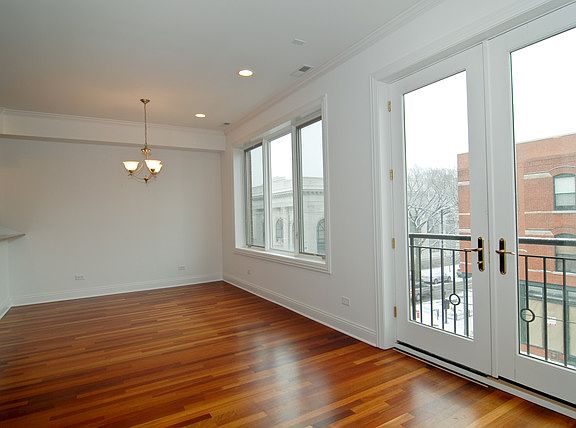 2nd image of 1436 W Fullerton Ave #C