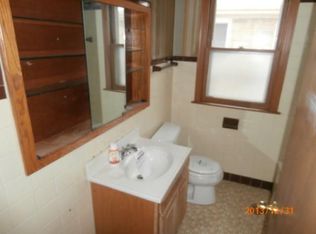 3325 W Ruskin St, Milwaukee, WI 53215