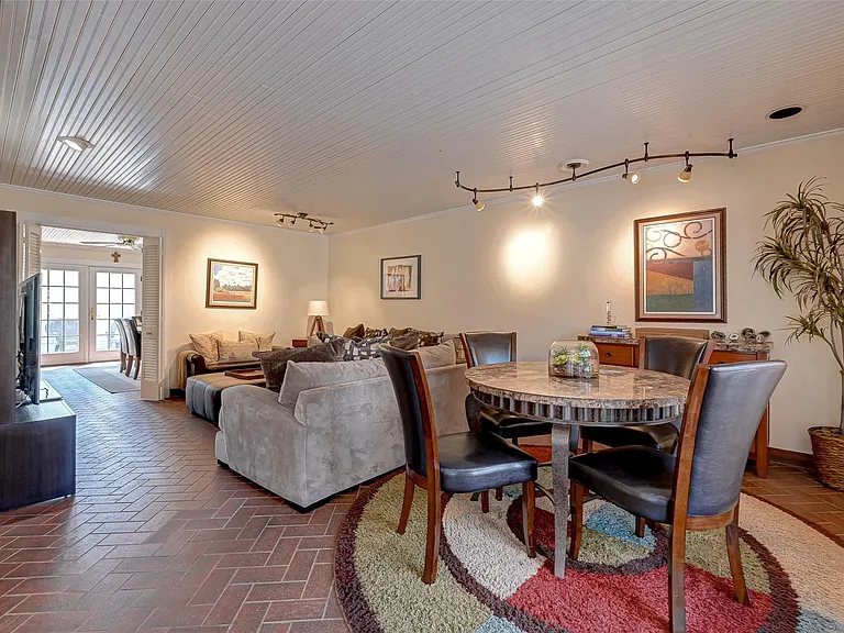 6329 Del Monte Dr #100 — Photo 6