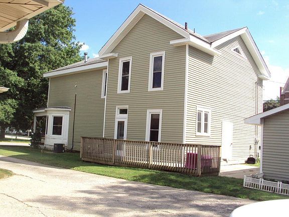 3rd image of 409-409 1/2 S College Ave