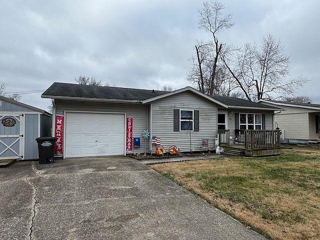 1st image of 1022 E Leonard St