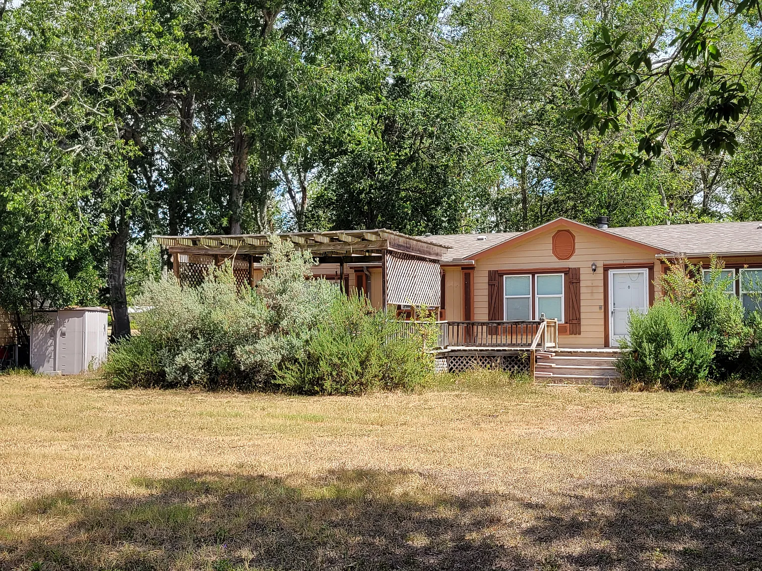 3 bed, 1628 sqft, $1,500 — Photo 1