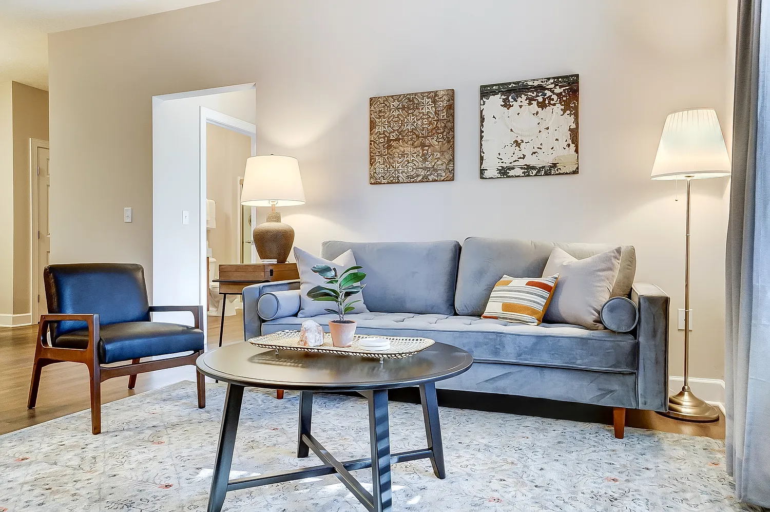 2 bed, 1170 sqft, $5,370 — Photo 1