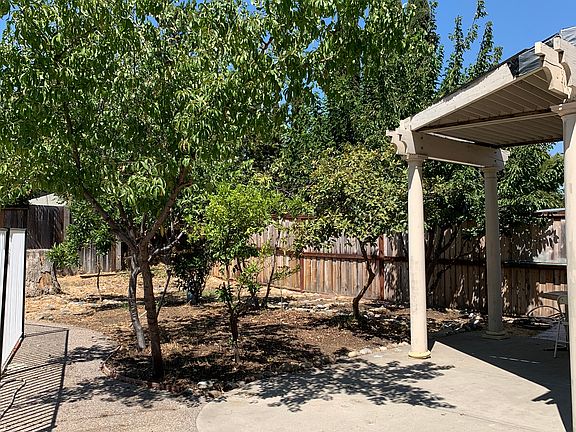 4th image of 2105 Cordoba Way
