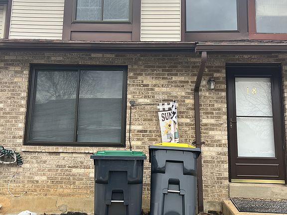 3rd image of 18 Cedar Creek Ct