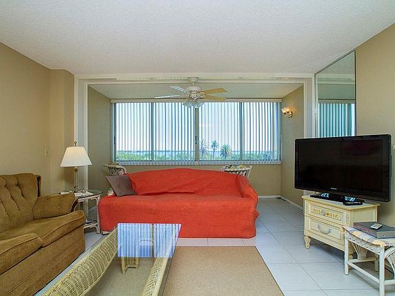 3rd image of 2618 Cove Cay Dr Unit 307