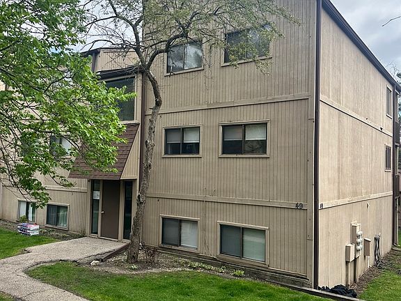 2nd image of 49 Oak Hill Colony APT 5