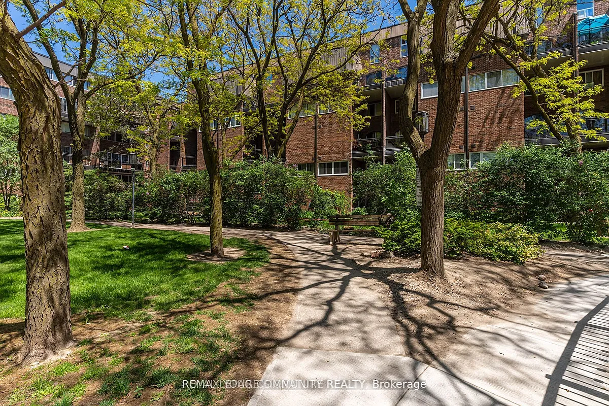 Building Photo - 16 A Elgin St #227
