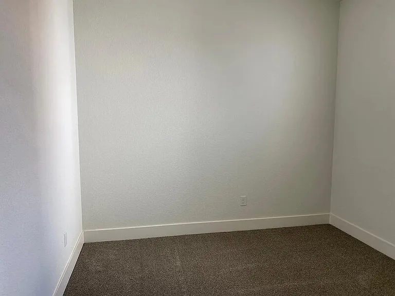 2454 Fidalgo Way — Photo 15