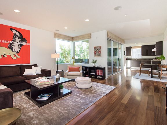 3rd image of 1351 Havenhurst Dr APT 201