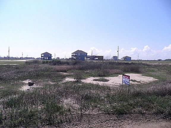 3rd image of 817 Boyt Rd