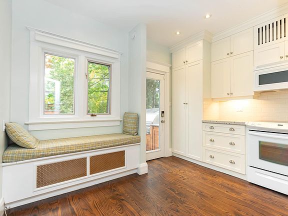 4th image of 138 Maclean Ave