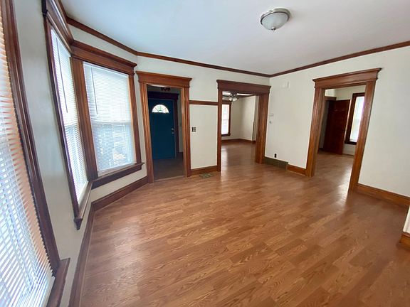2nd image of 89 Hill St