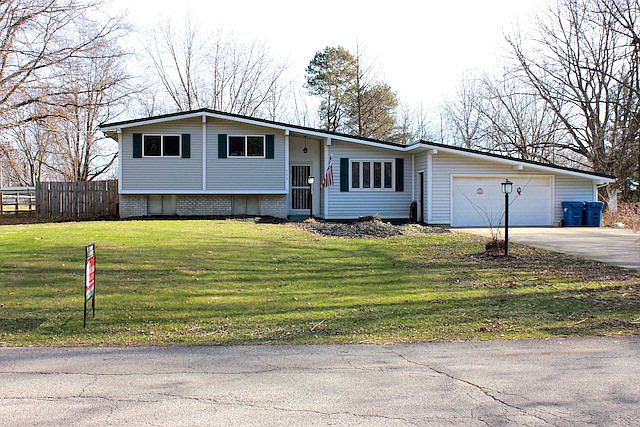 1st image of 936 Ramsey Dr