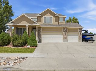 352 W Beach Tree Ln N, Tooele, UT 84074