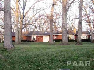 3131 W War Memorial Dr, Peoria, IL