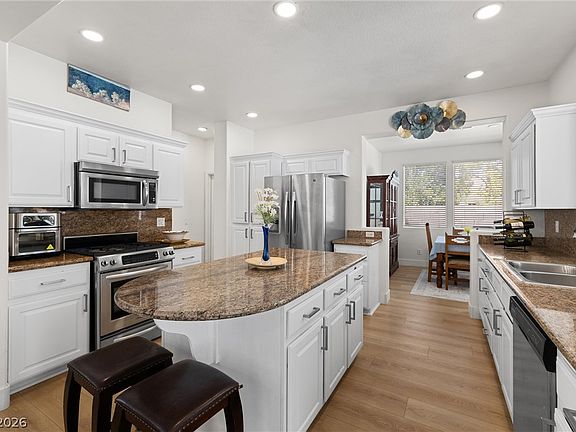 5th image of 3038 Via Sarafina Dr