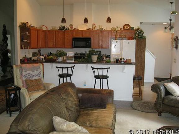 5th image of 354 Admiralty Ct