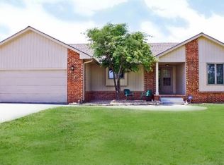 6811 N Woodlawn, Wichita, KS 67067