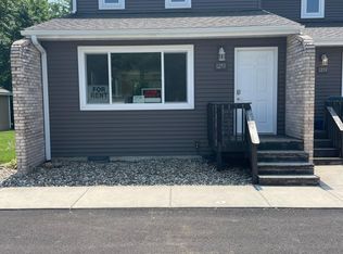 1251 Lake Charles Ave, Chesterton, IN 46304