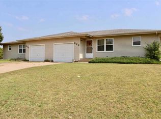 630 Jefferson St, Victoria, KS 67671