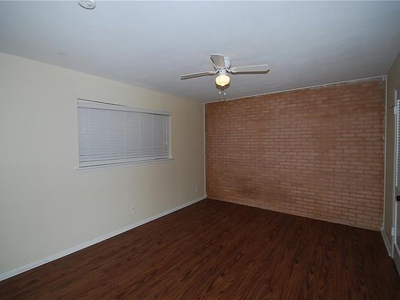 5th image of 5004 Live Oak St APT 206